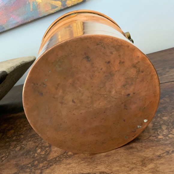 Sold Vintage copper pit with brass handle - Picture 2 of 6